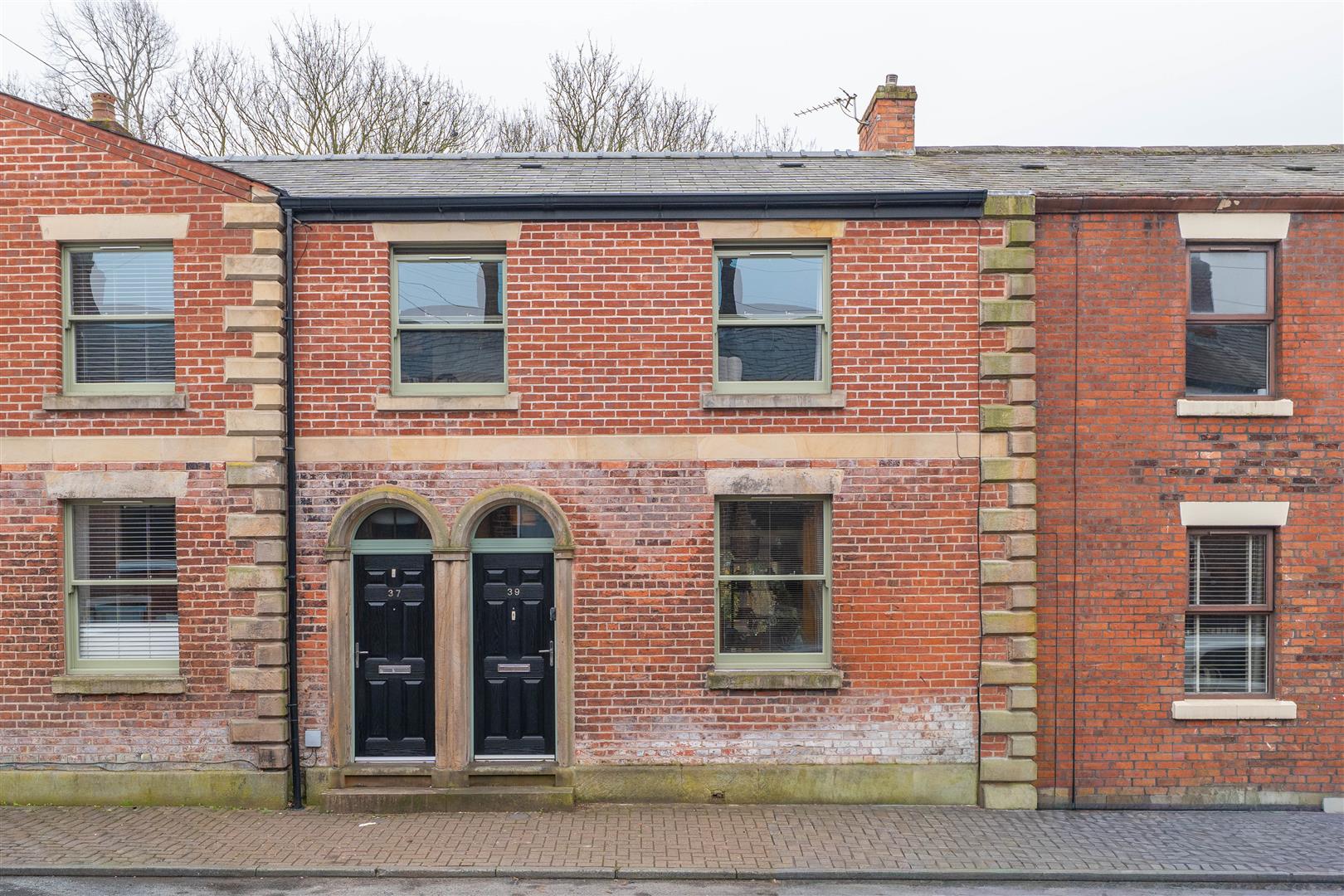 3 bed property in Fox Lane, Leyland